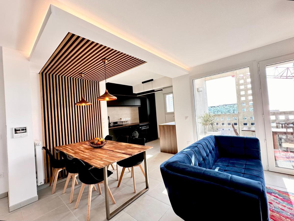 Duplex - Vue Exceptionnelle - Quartier Euromed-avec Box *