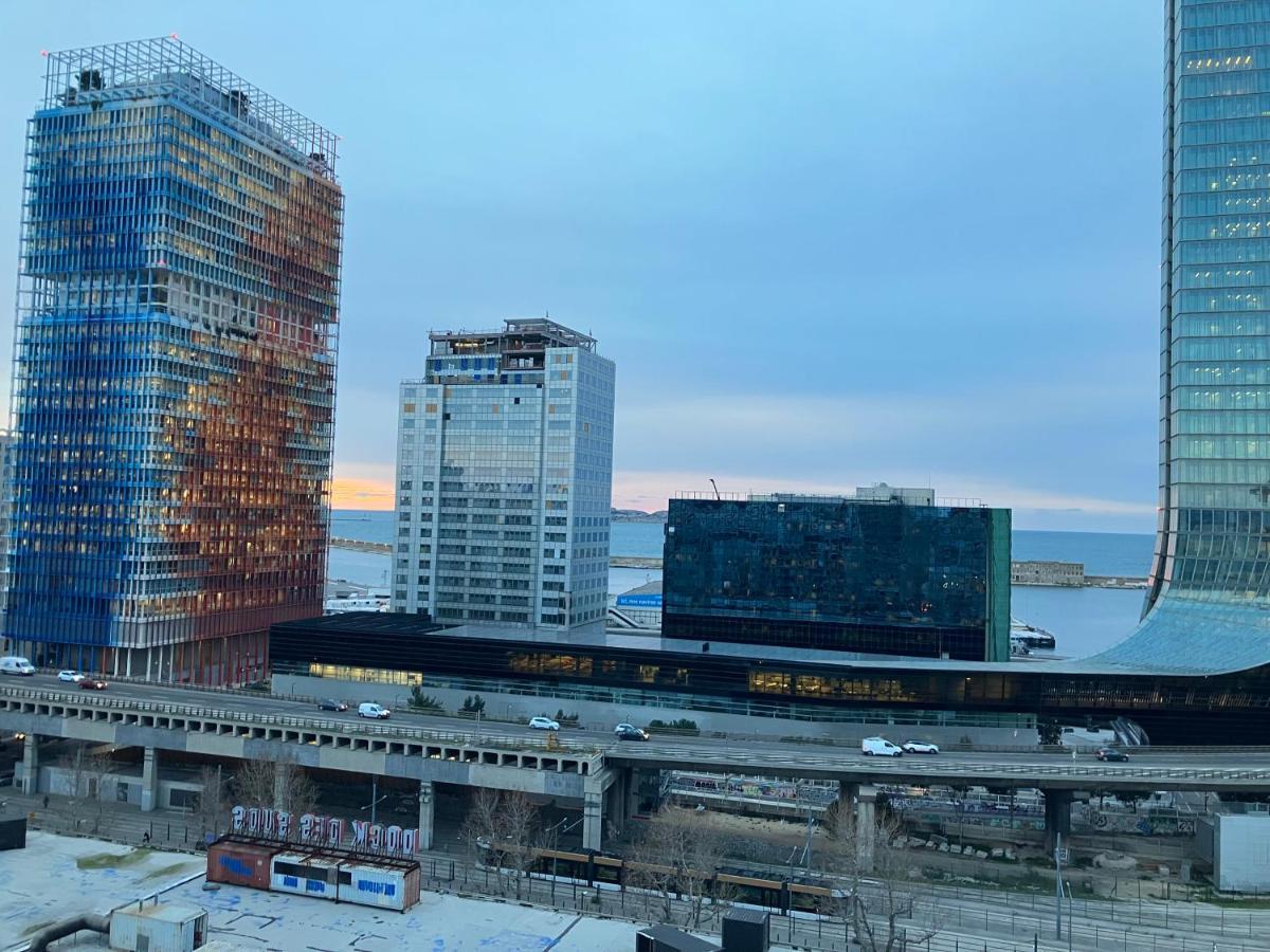 Duplex - Vue Exceptionnelle - Quartier Euromed-avec Box Apartment