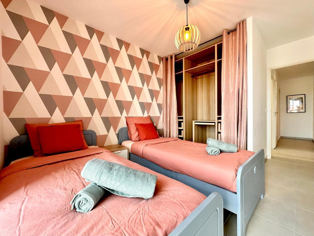 Duplex - Vue Exceptionnelle - Quartier Euromed-avec Box