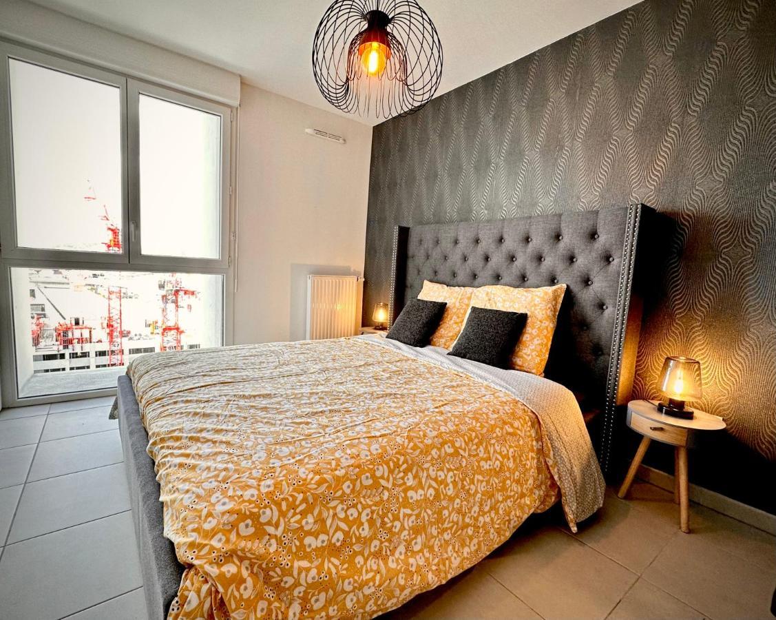 Duplex - Vue Exceptionnelle - Quartier Euromed-avec Box Apartamento
